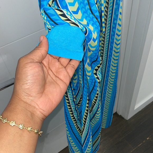 💐Arden B V-neck Maxi Dress - Picture 7 of 7